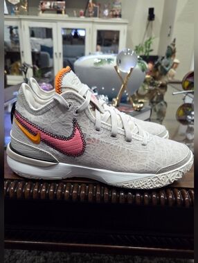 Nike LeBron NXXT GEN Orewood Mens Low-Top Basketball Shoe - Pink/Orange Accents